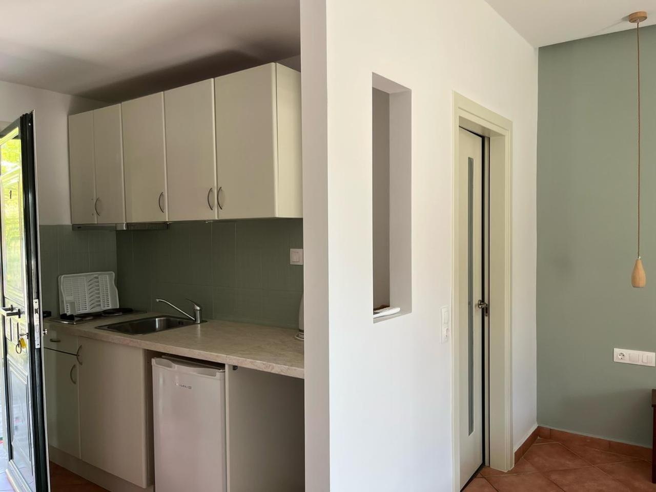 Paleo Apartments ปาเลโอกัสไตรซา ภายนอก รูปภาพ