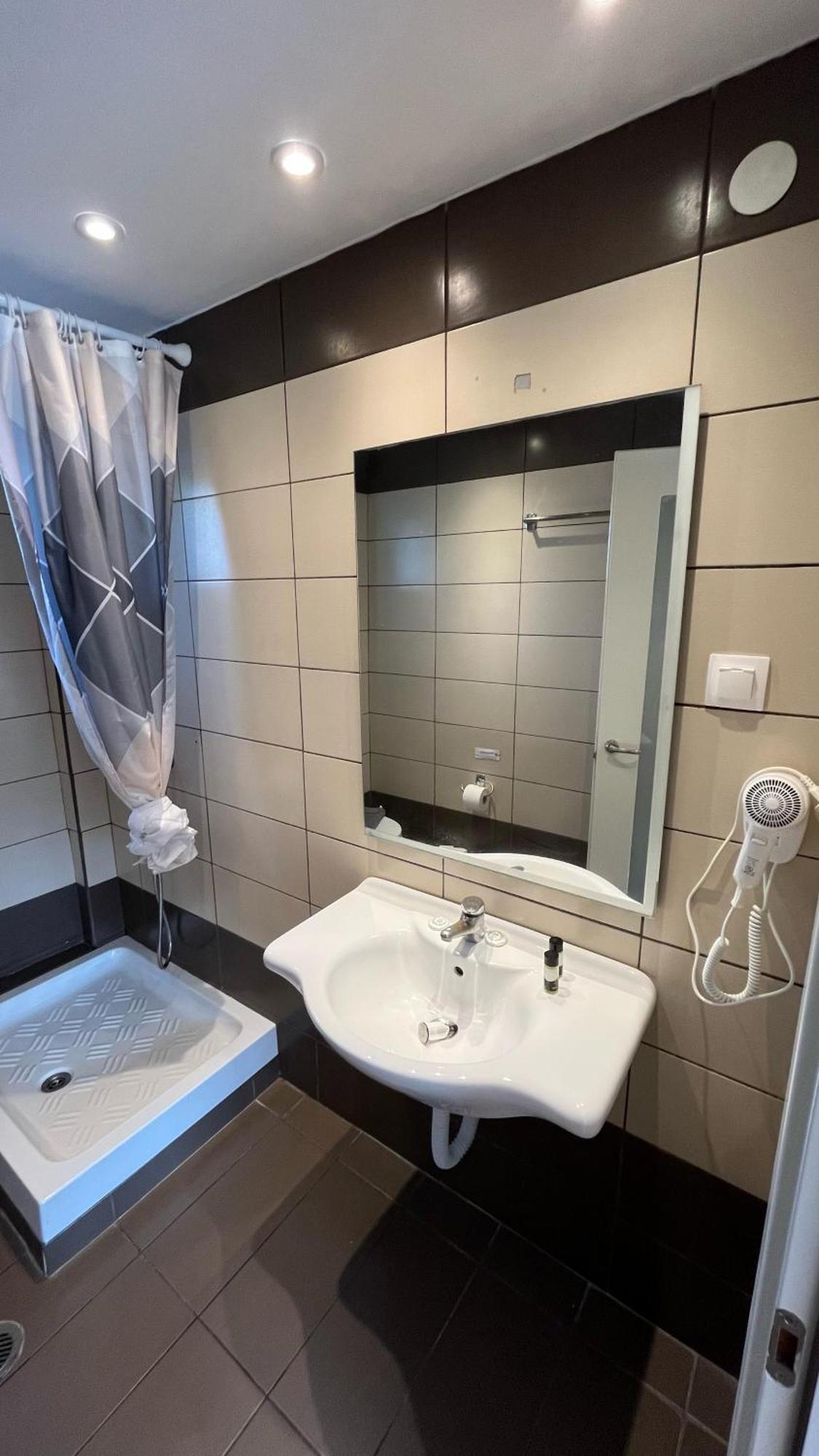 Paleo Apartments ปาเลโอกัสไตรซา ภายนอก รูปภาพ